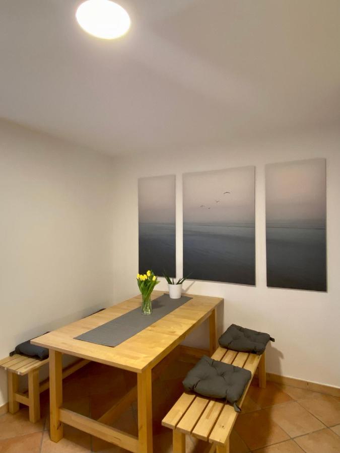 Traumhafte 115 Qm Ferienwohnung Am Steinhuder Meer, Ruhig, Komfortabel, Loggia, Parkplatz, Wifi Wunstorf Dış mekan fotoğraf